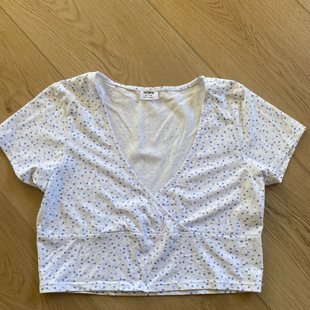 White Floral Cotton On Cropped Top